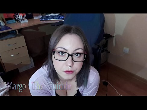 ❤️ Sexy holka s brýlemi kouří dildo hluboko na kameru ❤ Šukání video u nás ❤